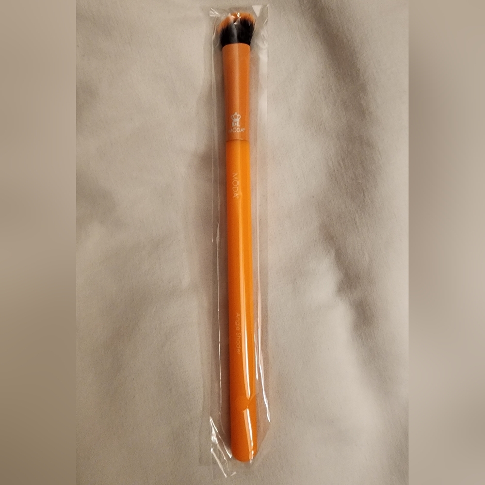 2 Moda Brushes - Picture 3 of 4